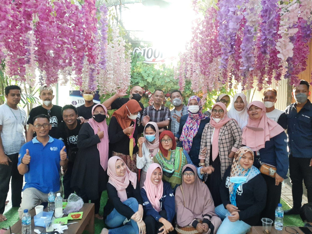 Komunitas TDA Gresik melakukan Grebek Usaha Anggota (GUA).