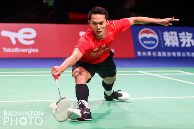 Tunggal putra Indonesia Jonatan Christie saat melawan Thailand pada penyisihan grup A Thomas Cup 2020 di Ceres Arena, Aarhus, Denmark. Foto: Yves Lacroix/Badmintonphoto/BWF