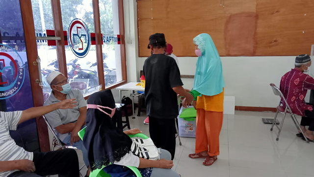 Pelaksanaan vaksinasi untuk kaum difabel di Gunungkidul. Foto: istimewa