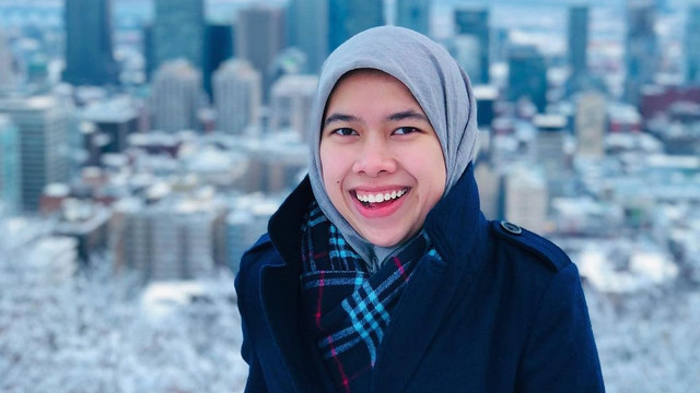 Ars-Vita Alamsyah, muslimah Indonesia yang bekerja sebagai engineer di SpaceX, perusahaan dirgantara milik Elon Musk. Foto: Instagram/@arsvitaa