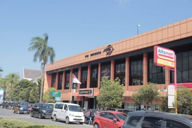 Jam Operasional Kantor Pos Terbaru 2022, Foto: Kumparan