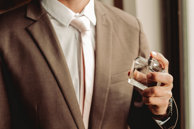 Rekomendasi Parfum Pria Tahan Lama, Foto: Pexels/Duane Viljoen.