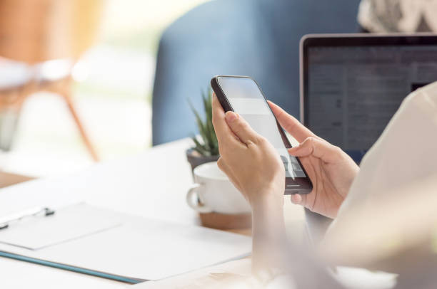 Ilustrasi menghapus tag di aplikasi Getcontact. Foto: Unsplash