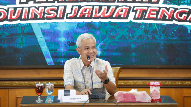 Gubernur Jawa Tengah Ganjar Pranowo gelar rapat evaluasi mudik Lebaran 2022, Rabu (11/5/2022). Foto: Pemprov Jateng
