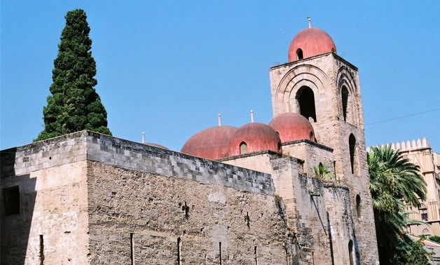 Gereja San Giovanni degli Eremiti di Palermo yang sebelumnya merupakan masjid - (wikimedia commons)