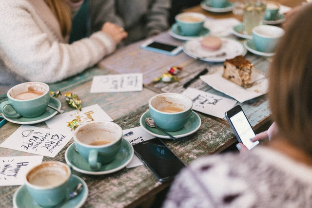 6 Tempat Nongkrong di Cirebon untuk Berkumpul dengan Teman, Foto: Unsplash/Roman Kraft