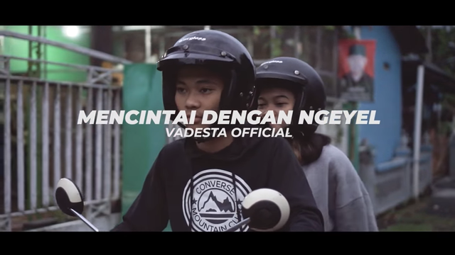 Ilustrasi tangkapan layar video klip Mencintai dengan Ngeyel oleh Vadesta. Foto: YouTube/Vadesta Official