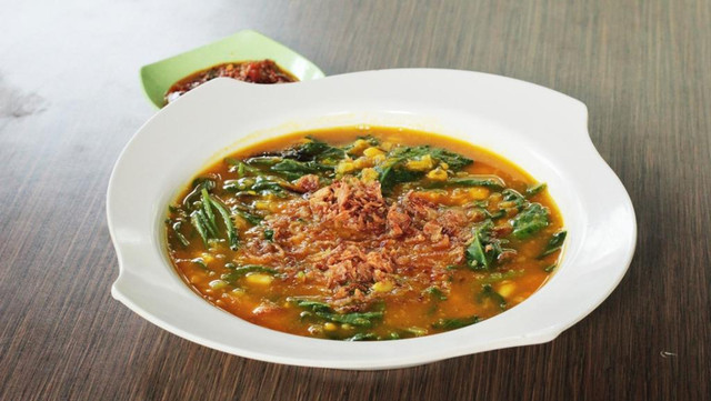 Ilustrasi Bubur Manado (Foto: Shutterstock/Gerald A. Masengi)