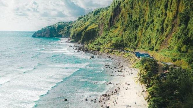 Gambar Pantai Menganti. Sumber : Instagram @anamcardano (sudah seijin pemilik foto)