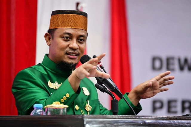 Pidato Gubernur Sulawesi Selatan Andi Sudirman Sulaiman sebut warga Rampi, Luwu Utara, keluar dari Indonesia, Kamis (12/5/2022). Foto: Dok. Istimewa