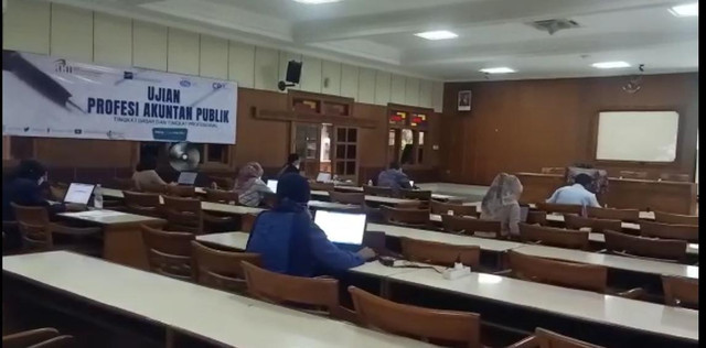 Pelaksanaan Ujian Profesi Akuntan Publik di STIE Malangkucecwara (ABM). Foto: dok