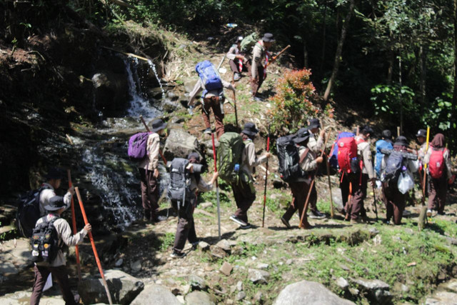 Setelah mengikuti Kemah Bela Negara ini anggota Pramuka dapat memiliki semangat kedisiplinan, semangat korsa, dan juga mau menularkan ke teman-temannya yang belum mengikuti kegiatan ini. (Foto: Rivaldi/Pusinfo Kwarcab Bogro)