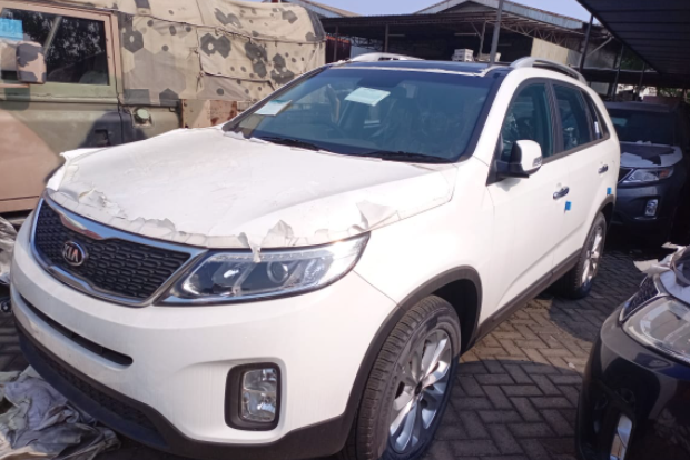 32 unit Kia Sorento dilelang negara. Foto: Lelang.go.id