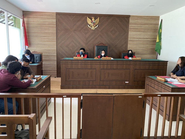 Simulasi persidangan, sumber: dokumentasi pribadi penulis