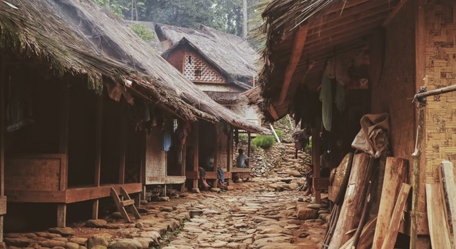 Ilustrasi suku Baduy yang memiliki banyak alat musik terbuat dari bambu. Foto: unsplash.com/ginevraustine