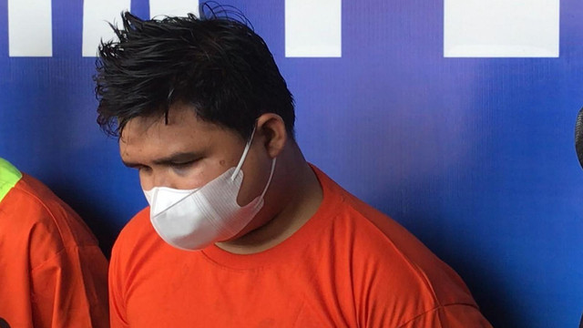 IMRAN Abdul Rahman, pelaku penusukan Bhabinkamtibmas Okura, Rumbai Pesisir, Bripka Deri Eka Putra. (FOTO: SELASAR RIAU/DEFRI CANDRA)  