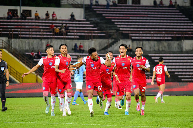 Saddil Ramdani (#67) saat membela Sabah FC. Foto: Twitter/@SabahFCofficial