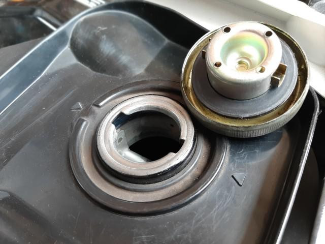 Ilustrasi tangki bahan bakar pada motor Foto: Bangkit Jaya Putra/kumparan