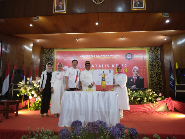 Penandatanganan kerja sama antara Universitas Gajayana Malang serta PT Bank CIMB Niaga Tbk. Foto: Feni Yusnia