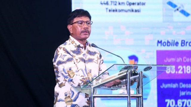 Menteri Komunikasi dan Informasi (Menkominfo) Johnny G. Plate memberi keynote speech dalam acara Digital Expert Talks UGM. Foto: Kominfo