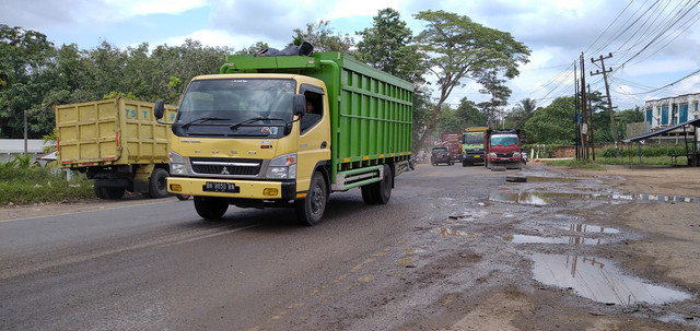 Lalu lintas di Jambi. (Foto: M Sobar Alfahri)
