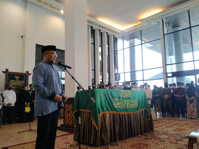 Jenazah Viryan Aziz telah tiba di Pontianak. Foto: Lydia Salsabilla/Hi!Pontianak