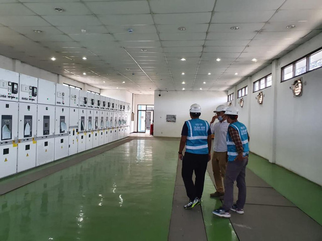 Ilustrasi petugas PLN. Foto: Dok PLN Kalbar