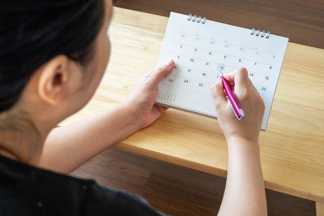 Ilustrasi gejala PCOS yang dicirikan dengan gangguan siklus menstruasi. Foto: Pexels