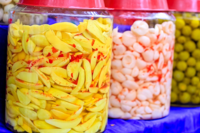 Ilustrasi asinan mangga. Foto: Shutterstock