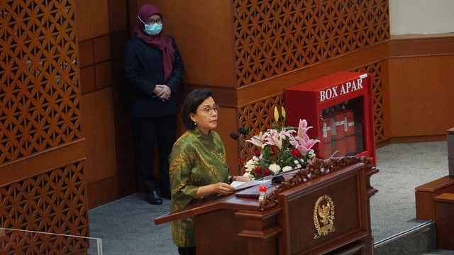 Menkeu Sri Mulyani menyampaikan pandangan pemerintah pada Rapat Paripurna di Gedung DPR RI, Jakarta, Selasa (24/5/2022). Foto: Jamal Ramadhan/kumparan