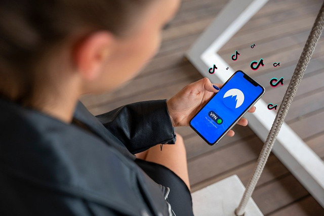 Ilustrasi Cara Cek Komisi TikTok. (Foto: StefanCoders by https://pixabay.com/id/)