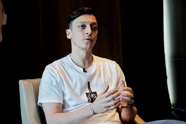 Mesut Ozil saat wawancara eksklusif bersama kumparan di Jakarta, Rabu (25/5/2022). Foto: Jamal Ramadhan/kumparan