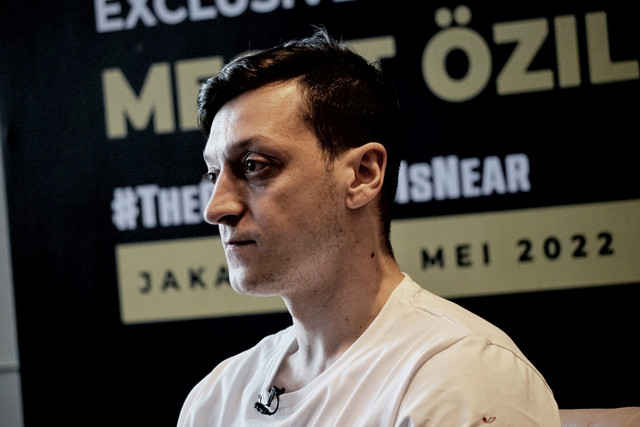 Mesut Ozil saat wawancara eksklusif bersama kumparan di Jakarta, Rabu (25/5/2022). Foto: Jamal Ramadhan/kumparan