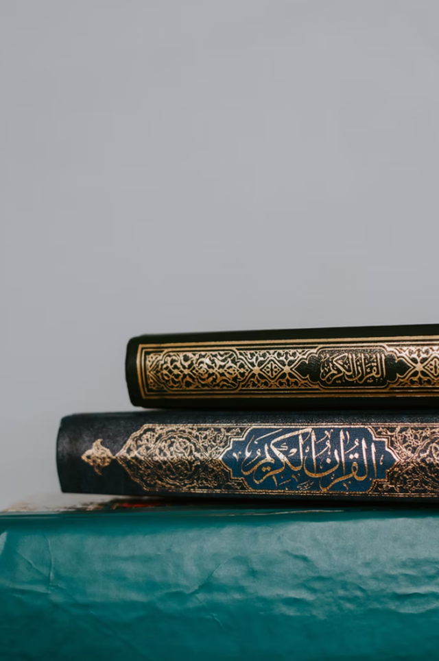 Ilustrasi syarat-syarat menjadi seorang mujtahid dalam menentukan ijtihad. Foto: unsplash.com/ashkfor121