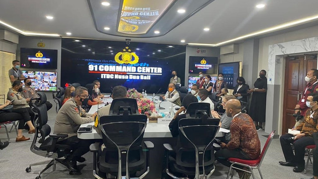 Kapolda Bali Irjen Pol Putu Jayan Danu Putra di Command Center ITDC Nusa Dua Bali. Foto: Dok. Istimewa