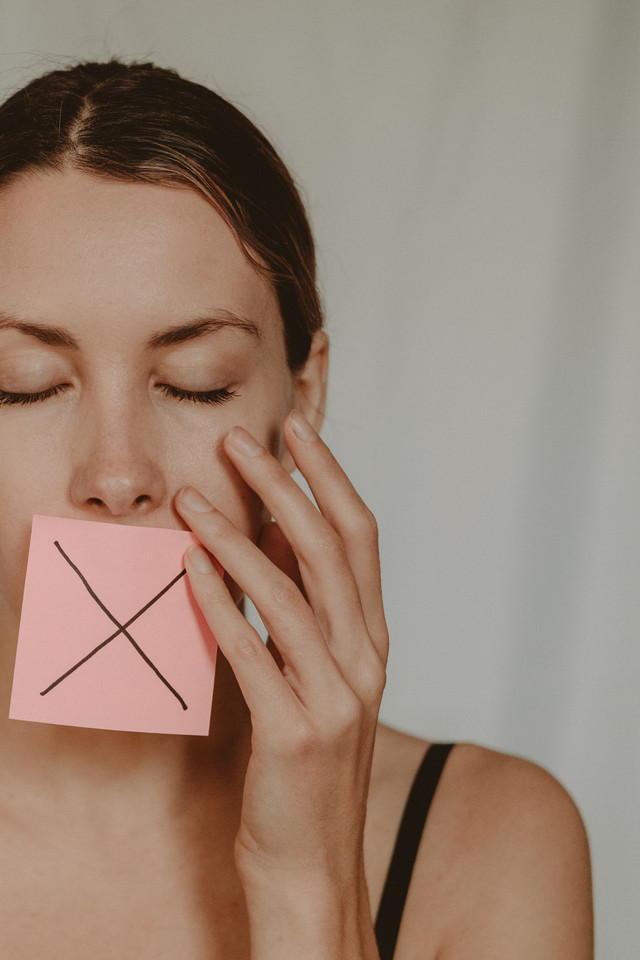Ilustrasi orang yang tidak bisa berucap terimakasih. Foto: Pixels.com