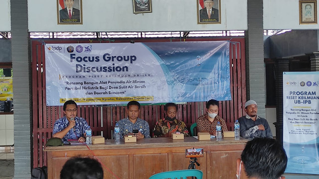 Dosen Teknik Sipil dan Lingkungan IPB University Pulang Kampung, Rancang Alat Penyedia Air Minum Portable untuk Desa Sulit Air
