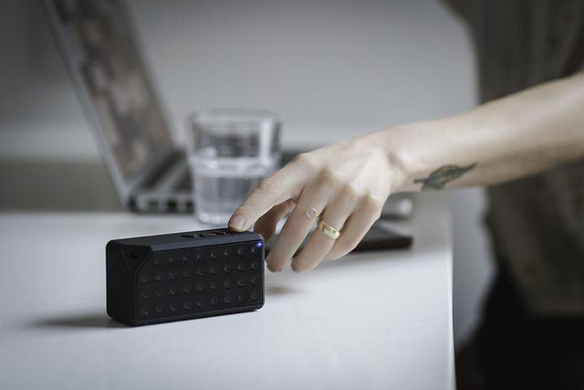 Ilustrasi Cara Menghubungkan Speaker Bluetooth ke Laptop Windows 7                         Sumber www.pixabay.com