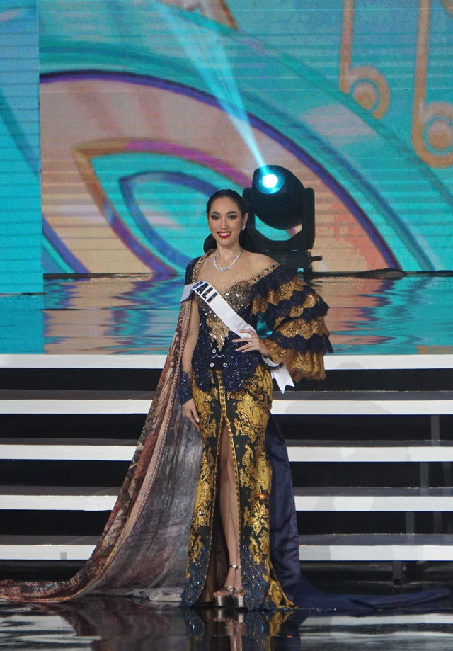Finalis asal Bali, Laksmi Shari De Neefe Suardana, jadi juara Puteri Indonesia 2022. Foto: Jamal Ramadhan/kumparan