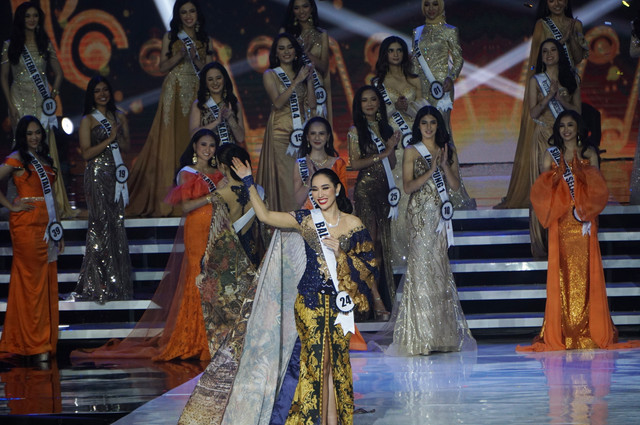 Juara Puteri Indonesia 2022, Laksmi Shari De Neefe Suardana dari Bali, di Plenary Hall Jakarta Convention Center (JCC) Senayan, Jakarta, Jumat (27/5/2022). Foto: Jamal Ramadhan/kumparan