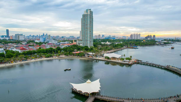 Ilustrasi Pantai Ancol. Foto: Unsplash.com