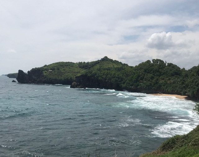 Pemandangan Pantai Widadoren yang Sejuk. Sumber Foto: Dok. Istimewa