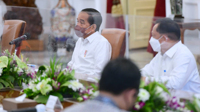 Presiden Joko Widodo bertemu dengan Ketua dan Komisioner KPU, Senin (30/5/2022). Foto: Muchlis Jr/Biro Pers Sekretariat Presiden