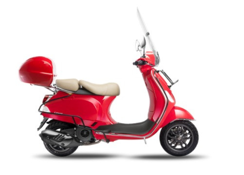 Vespa LX dengan Aksesorisnya. Foto: Vespa Indonesia