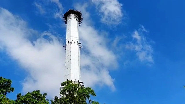 Menara Masjid Taman Sriwedari Solo. FOTO: Fernando Fitusia