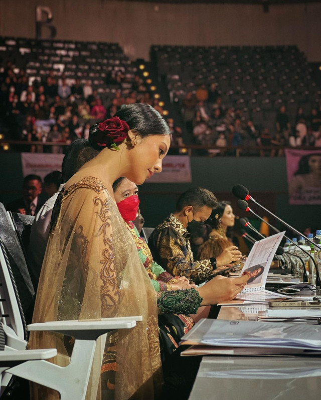 Anya Geraldine saat Jadi Juri Puteri Indonesia 2022.
 Foto: Instagram/@anyageraldine