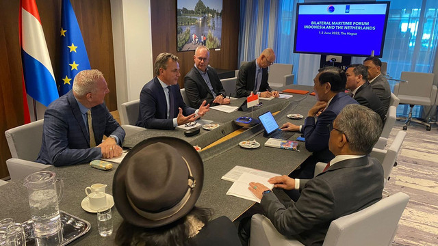 Menko Bidang Kemaritiman dan Investasi Luhut Binsar Pandjaitan temui sejumlah investor di Belanda. Foto: Kemenko Marves