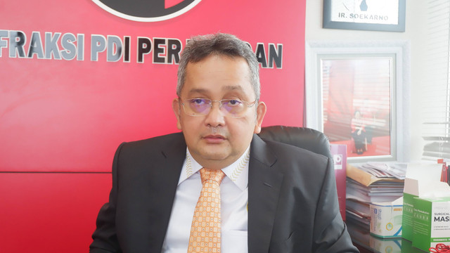 Anggota DPR RI F-PDIP Trimedya Panjaitan. Foto: Dok. Pribadi