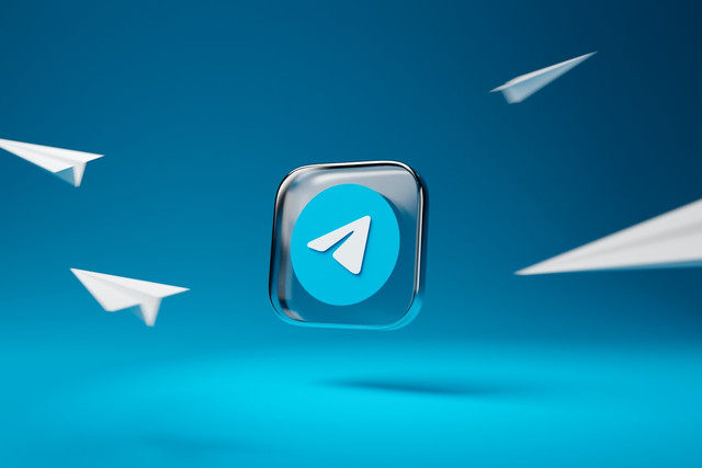 Ilustrasi artikel Panduan Cara Bikin Setlang Telegram dengan Mudah. Sumber: unsplash.com/Dima Solomin