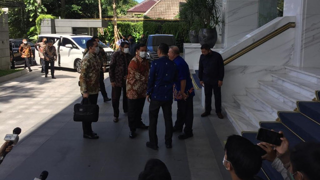 Ketum Gerindra Prabowo Subianto tiba di Kantor DPP NasDem. Foto: Paulina Herasmaranindar/kumparan